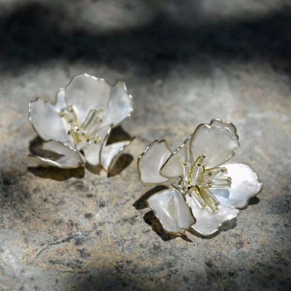 PENDIENTES SAKURA (engarce dorado)